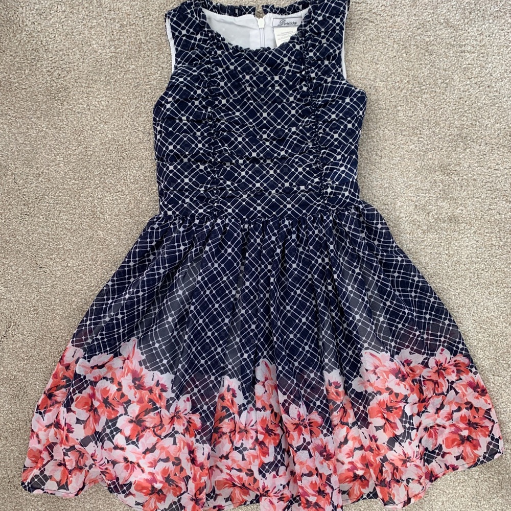 Girls dress